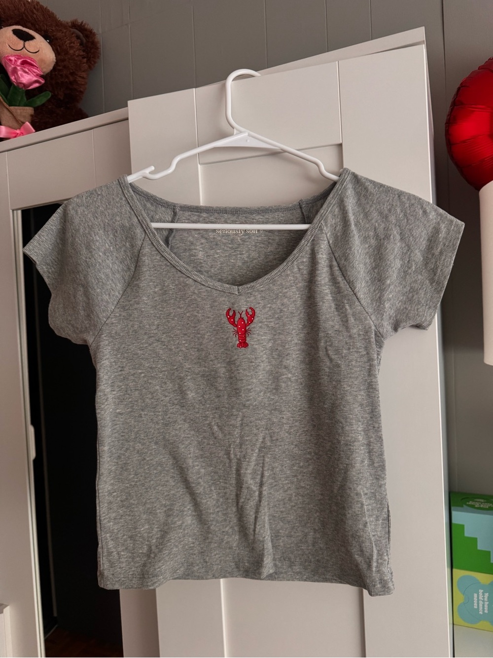 Grey lobster baby tee w/ wide v neck